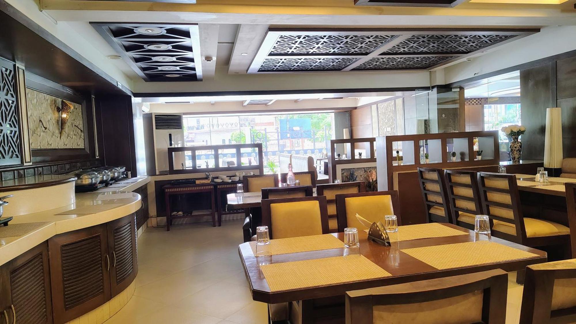 Crestmont Ashapurna Jaipur, Banipark Hotel Exterior foto