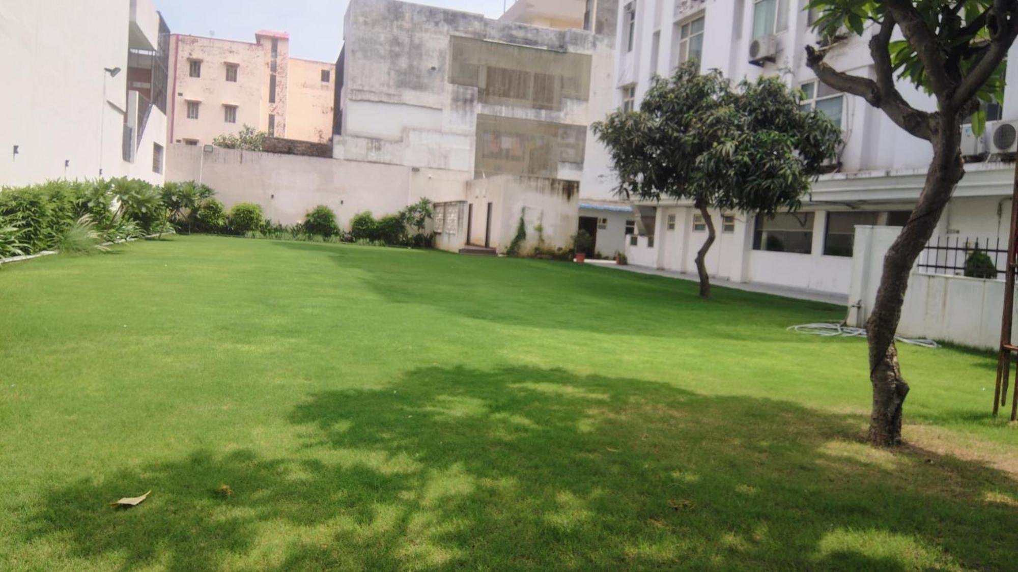 Crestmont Ashapurna Jaipur, Banipark Hotel Exterior foto